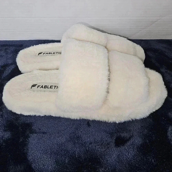 Fabletics Snug Lounge Slippers Sz 9 - Picture 4 of 10